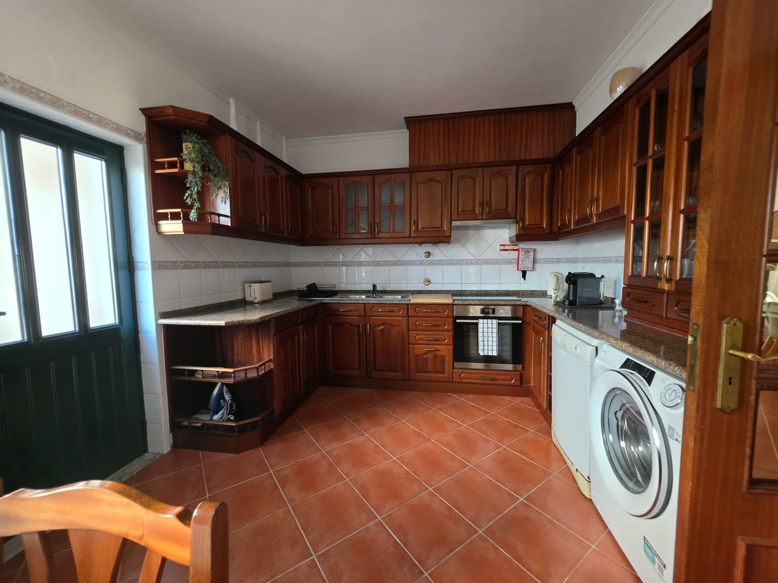 Zimmer A · Doppelzimmer mit Terrasse — 3/5