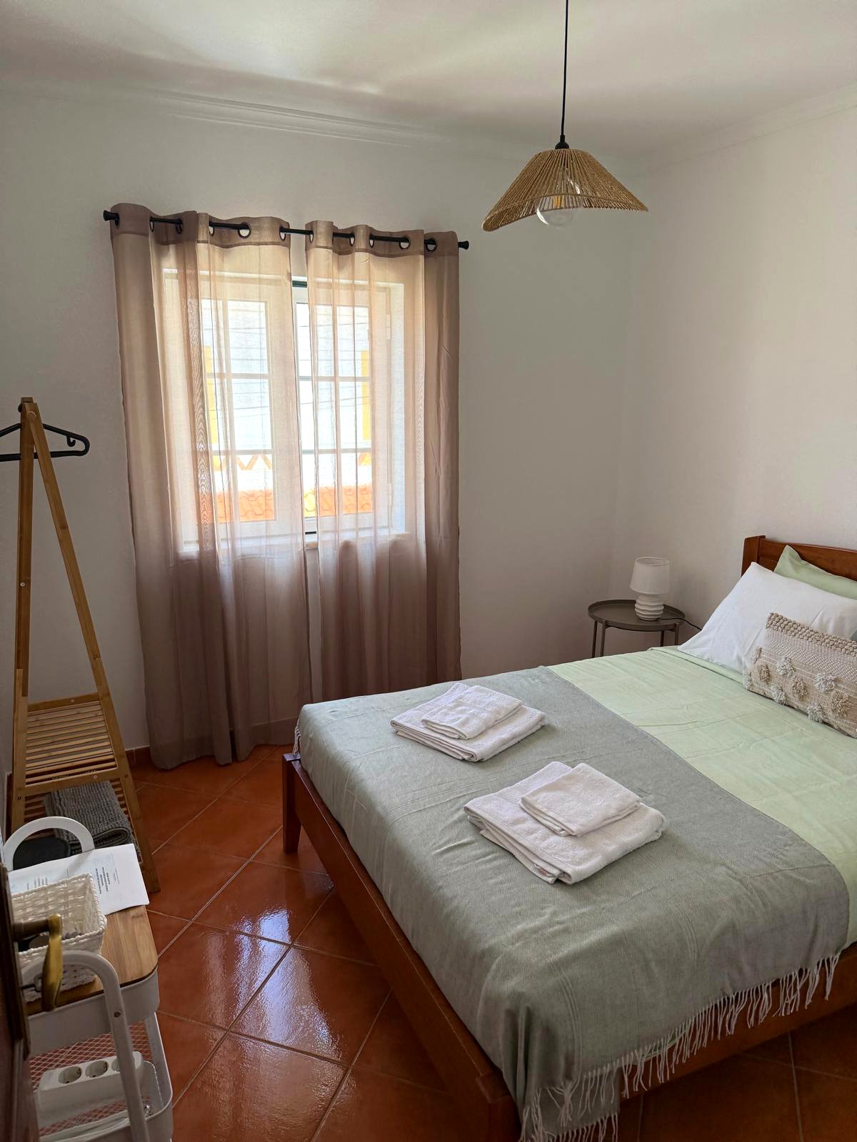 Zimmer C · Doppelzimmer mit Doppelbett — 2/5